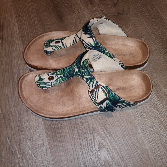 2/$20.00 Mix & Match - Mystyle Ladies Palm Pattern Canvas Upper Thong Sandals - Picture 6 of 6
